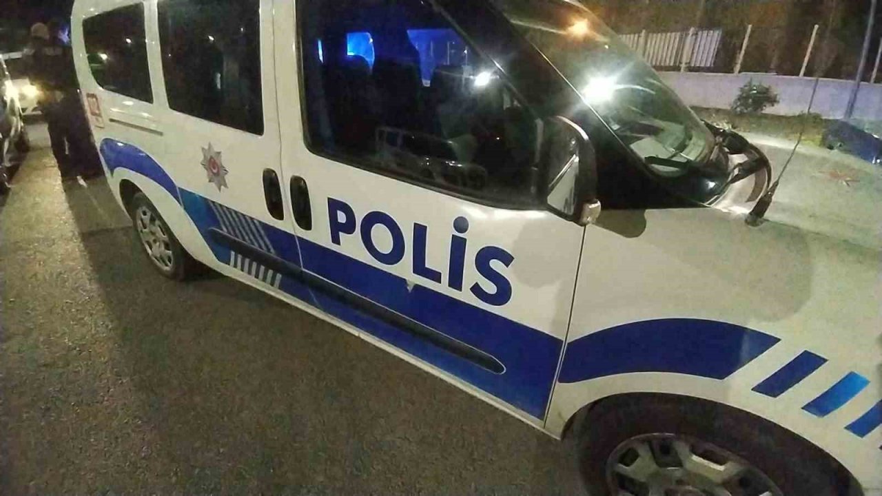 Polis otosuna çarpıp kaçan sürücü yakalandı