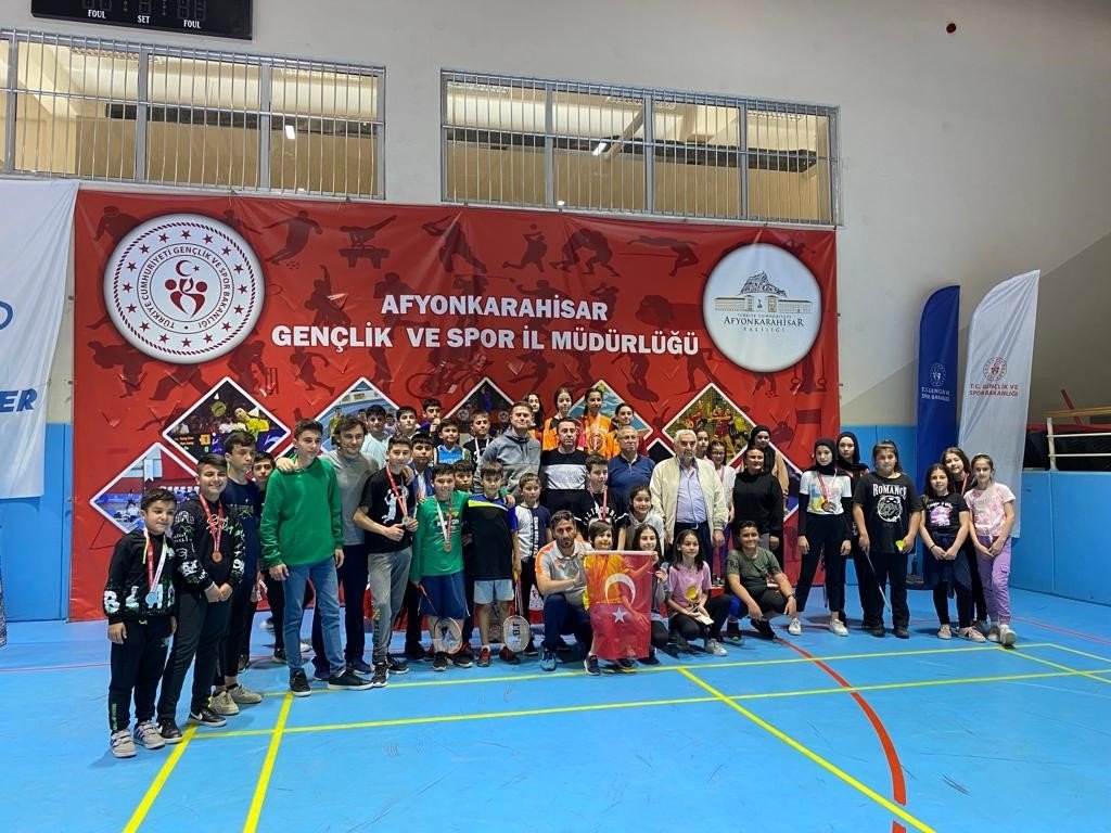 Afyonkarahisar’da badminton şenliği sona erdi