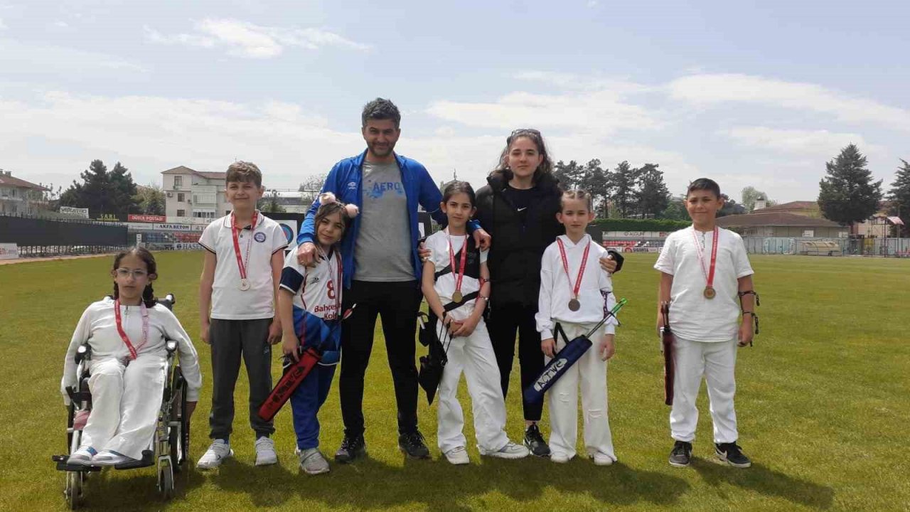 Hedefi 12 vurmaya çalıştılar