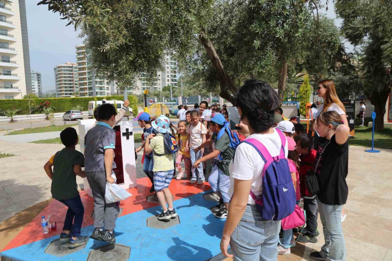 Efeler’in Bilim Parkı konuklarını ağırlamaya devam ediyor