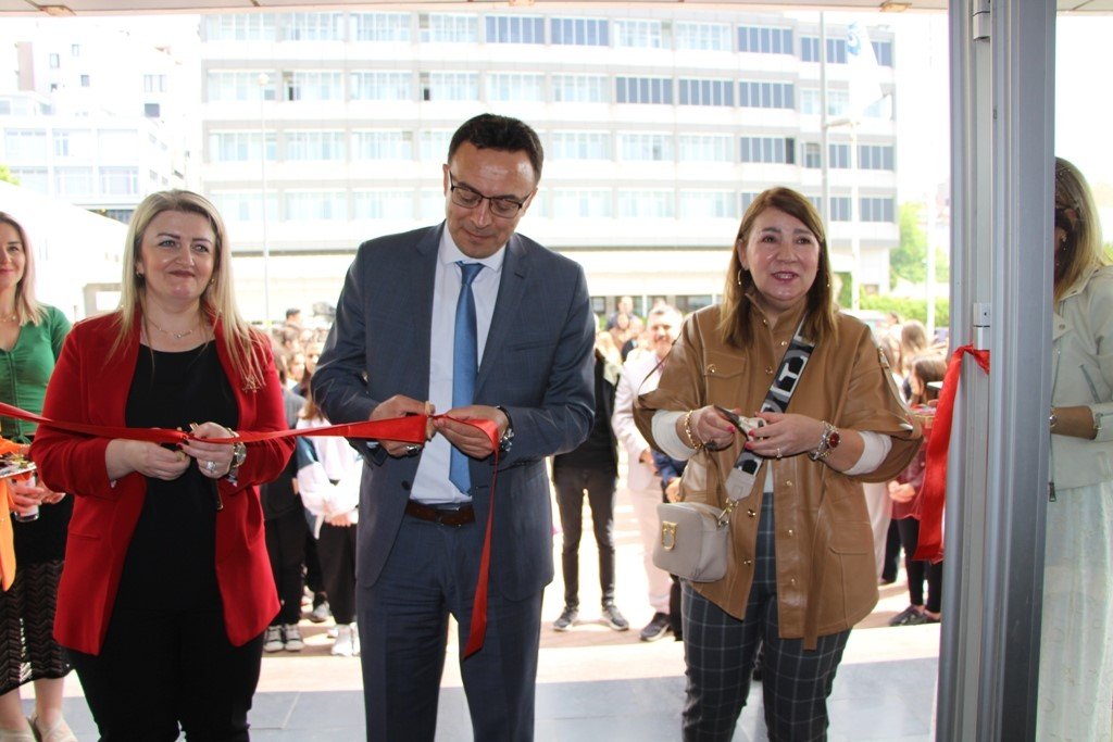 Bandırma’da mesleki ve teknik lise öğrencilerinin emekleri görücüye çıktı