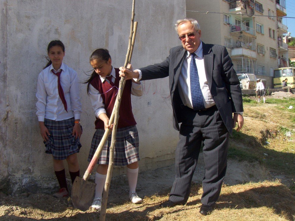 Söke Belediyesi eski Başkan Yardımcısı Enver Helvacı hayatını kaybetti