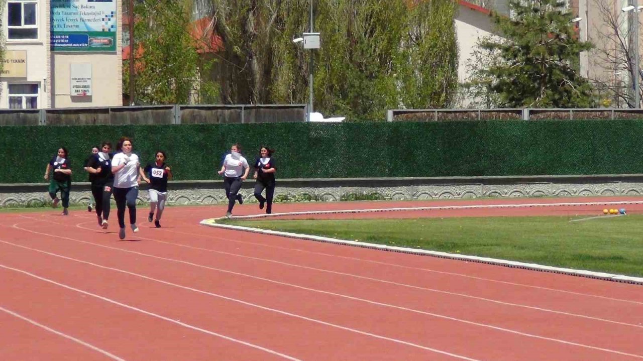 Kars’ta özel sporcuların şampiyonluk mücadelesi