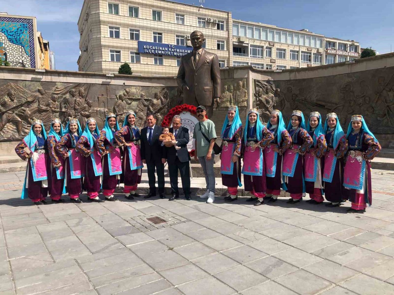 Kayseri’de Gençlik Haftası, çelenk töreni ile başladı