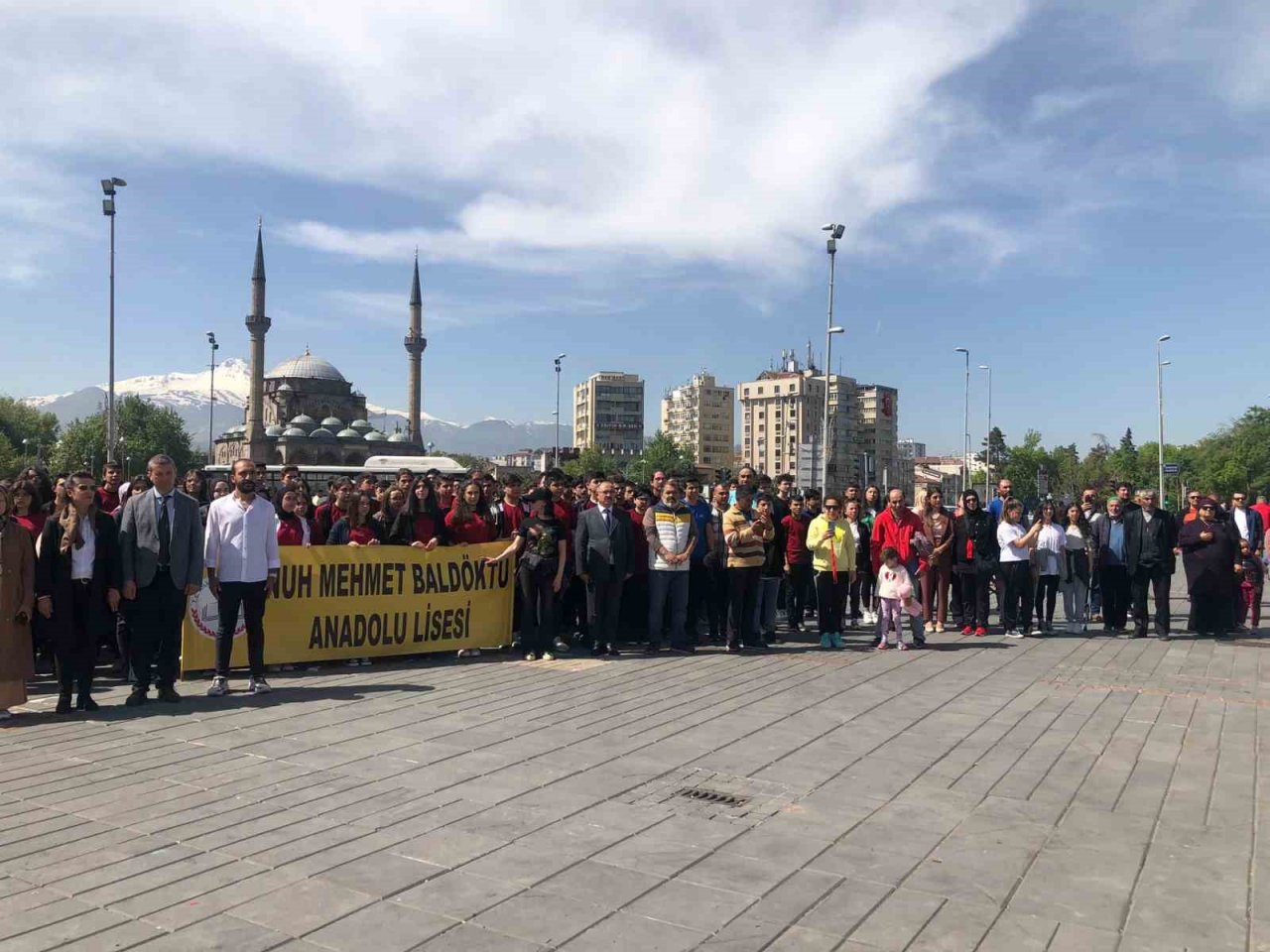 Kayseri’de Gençlik Haftası, çelenk töreni ile başladı