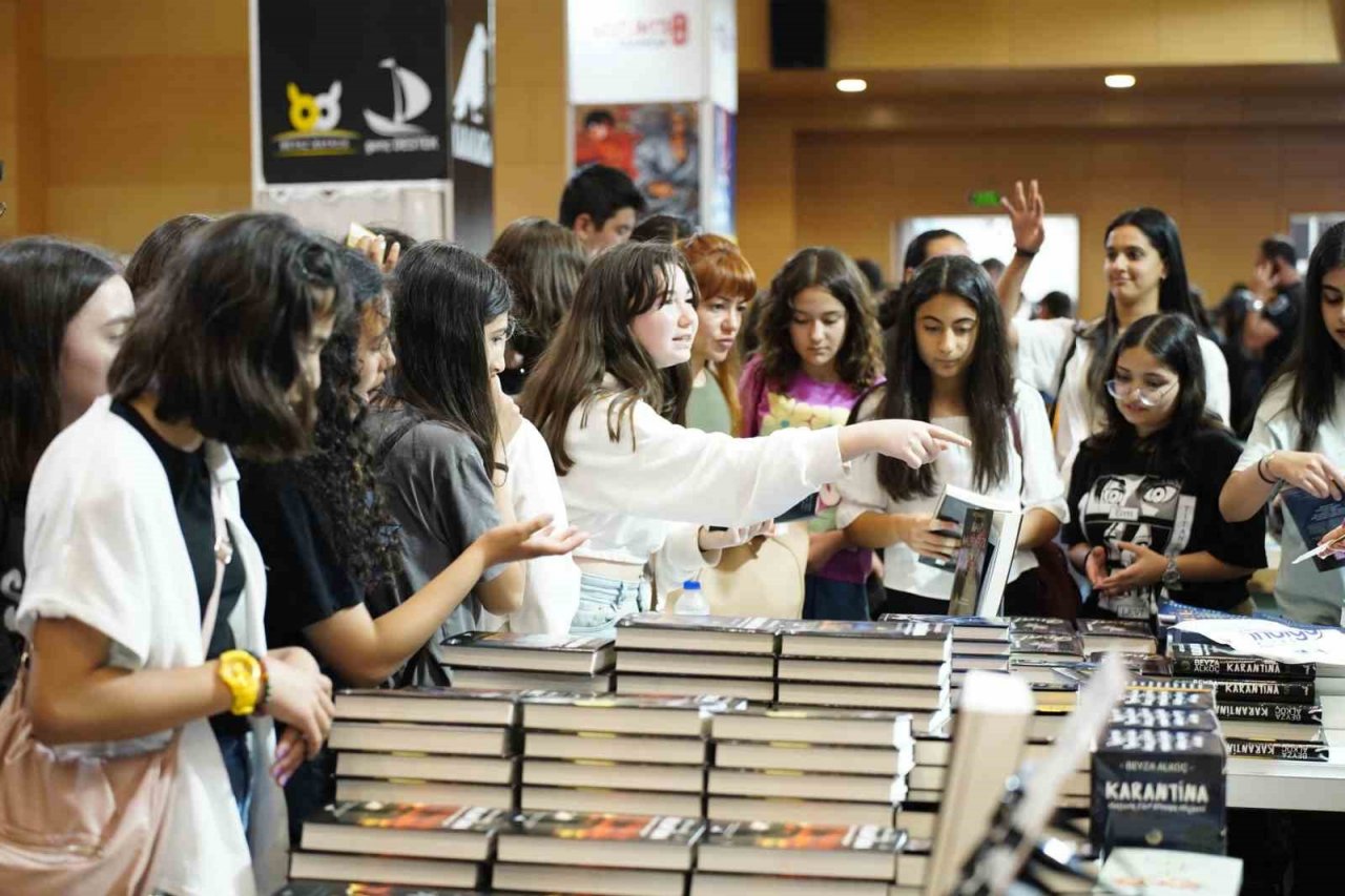 Kepez Kitap Fuarı yoğun ilgi ile sona erdi