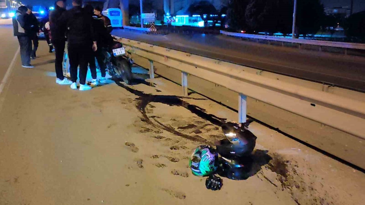 Otomobile arkadan çarpan motosikletin sürücüsü yaralandı