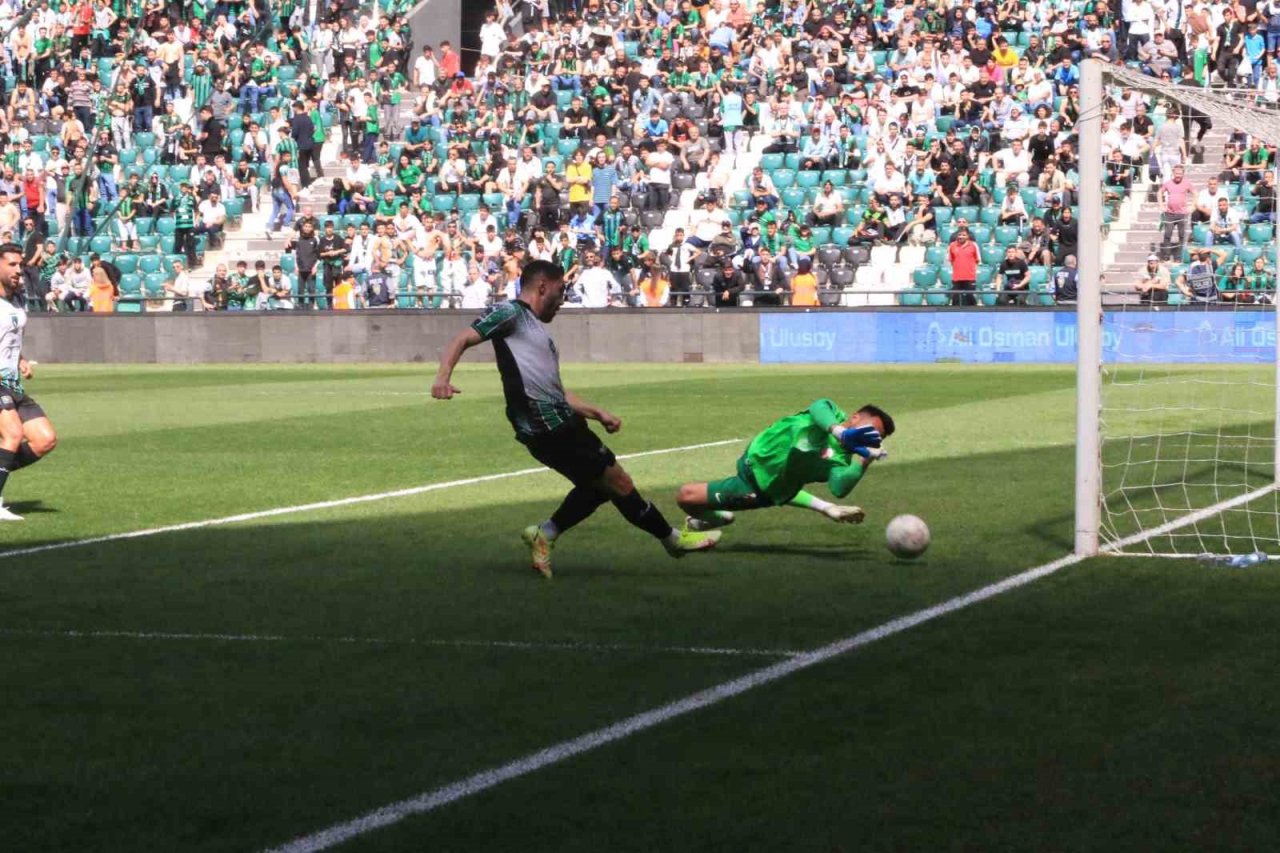 Kocaelispor şampiyonluğunu ilan etti