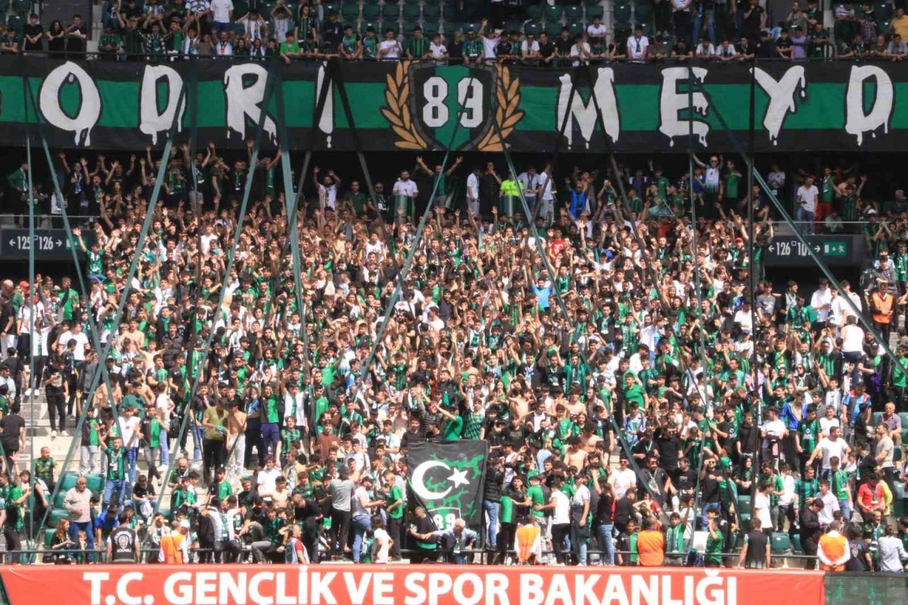 Kocaelispor şampiyonluğunu ilan etti