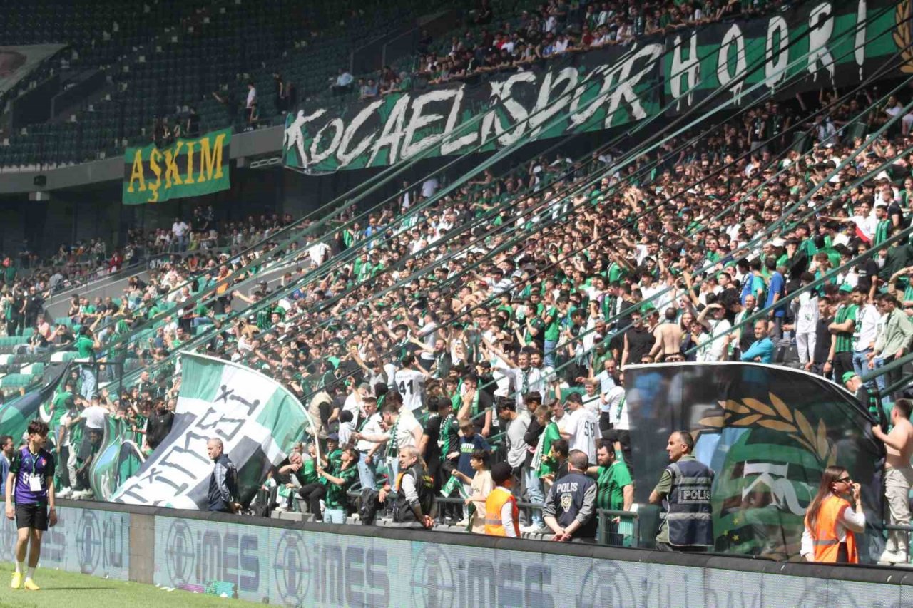 Kocaelispor şampiyonluğunu ilan etti