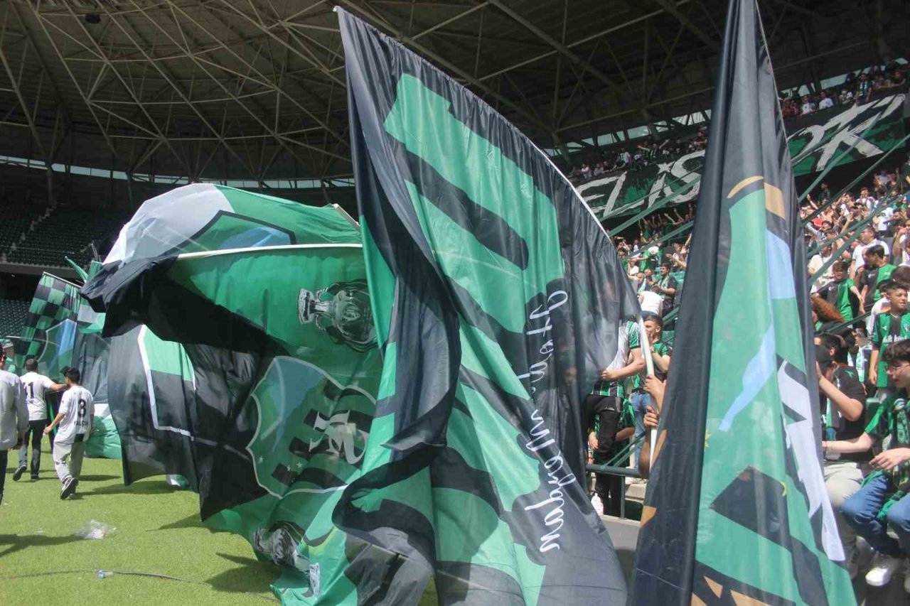 Kocaelisporlular şampiyonluğu kutlayamadı