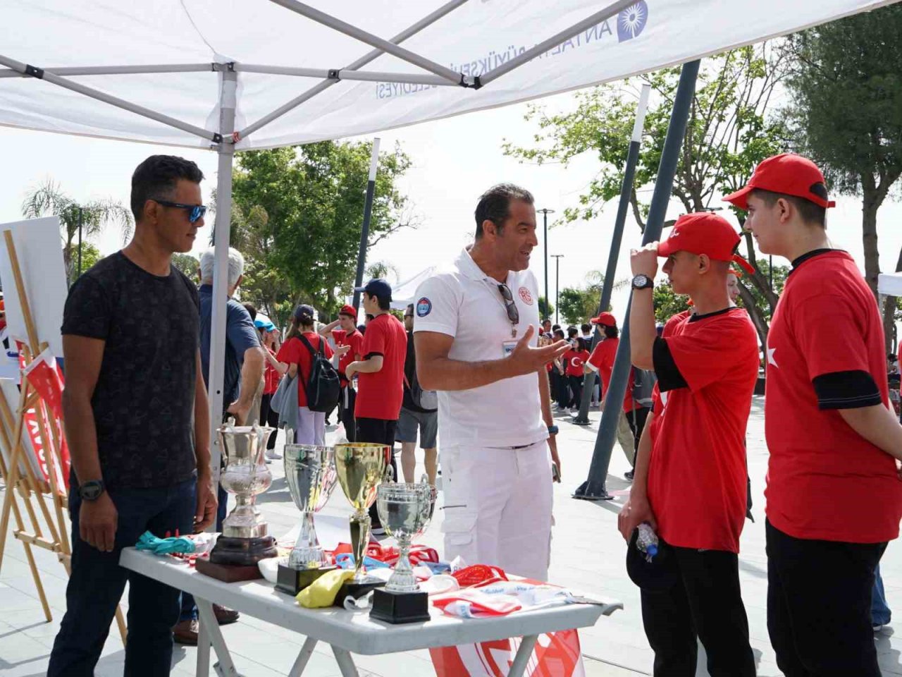 Akrepler spor şenliğine katıldı