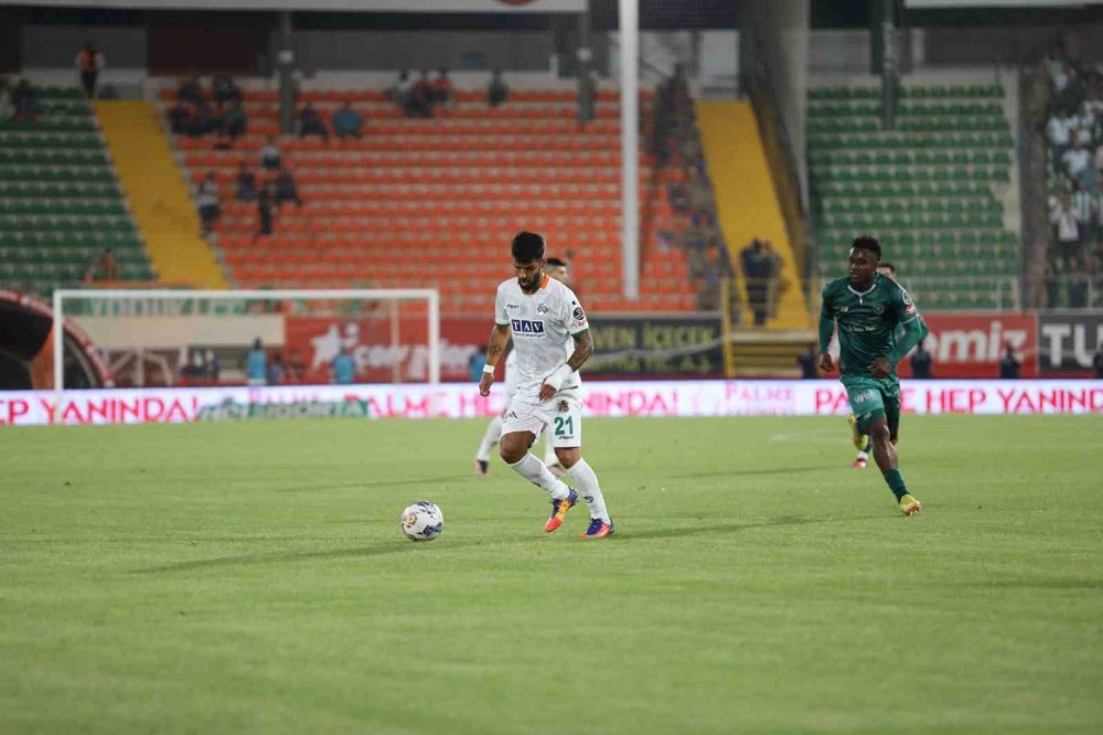 Konyaspor Alanyaspor'u net skorla yendi