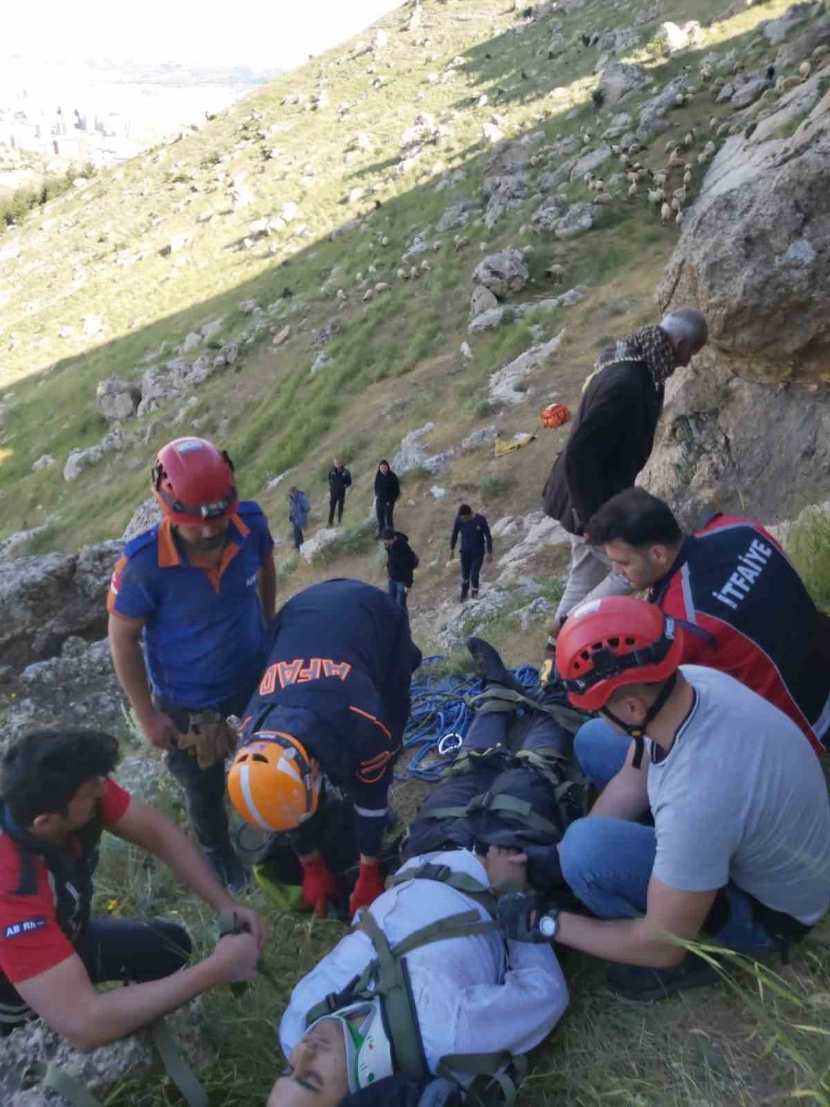 Mardin’de kayalık alandan düşen şahıs iki gün sonra yaralı kurtarıldı