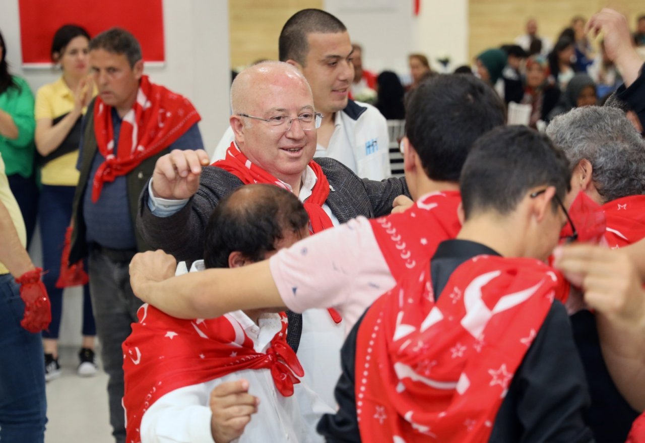 Menteşe’de engelli bireyler için ‘asker’ kınası gerçekleştirildi
