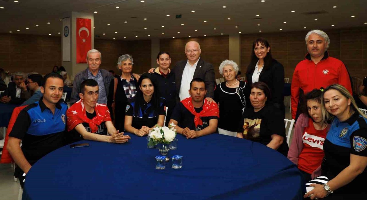 Menteşe’de engelli bireyler için ‘asker’ kınası gerçekleştirildi