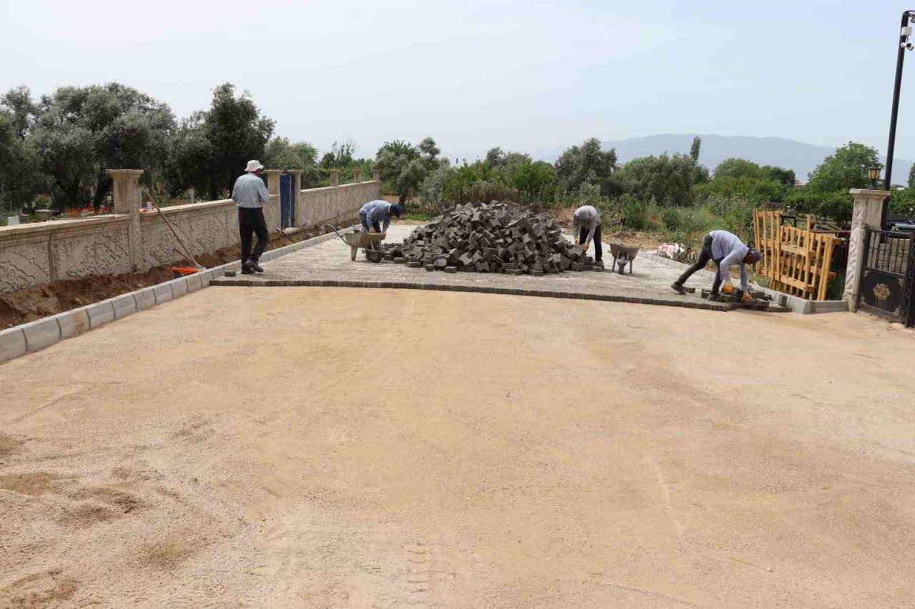 Nazilli Belediyesi Dallıca’da sokakları yeniliyor