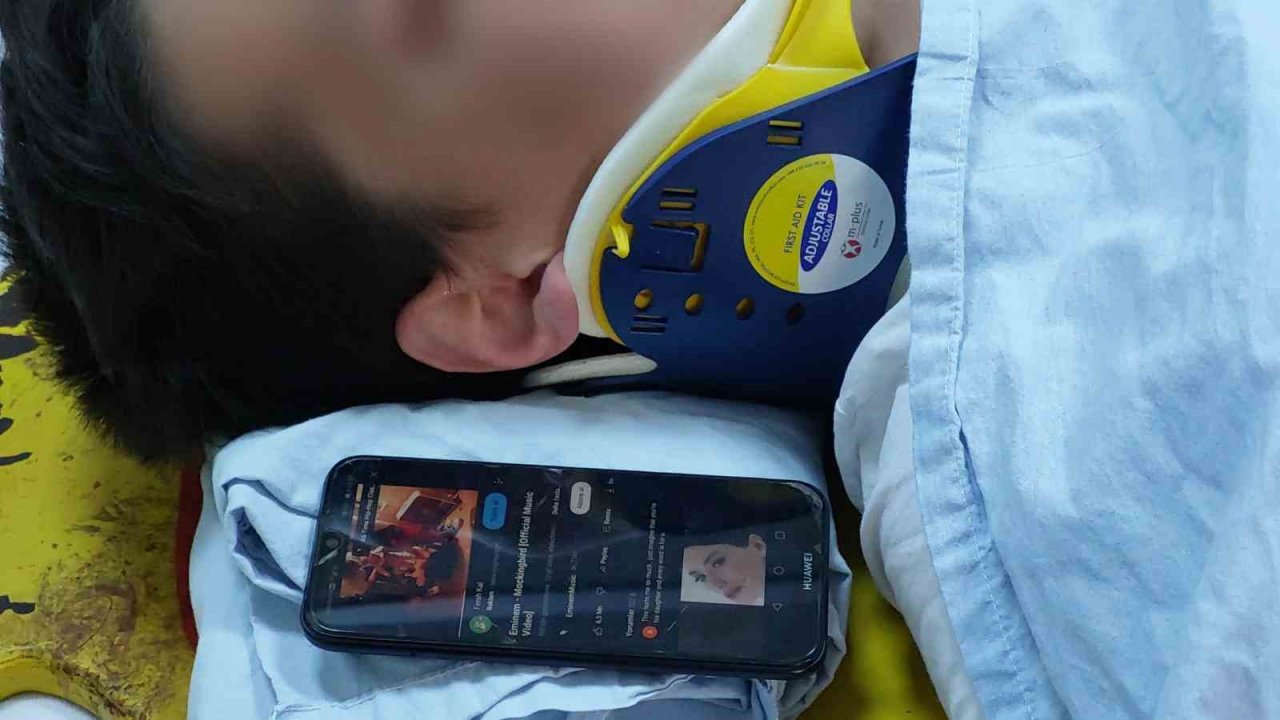 Kazada yaralanan çocuğun hastanedeki ilginç talebi