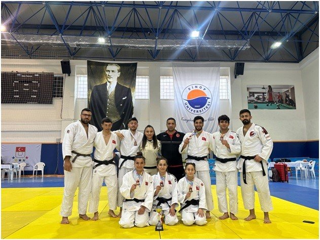 BAÜN’lü sporculardan büyük başarı