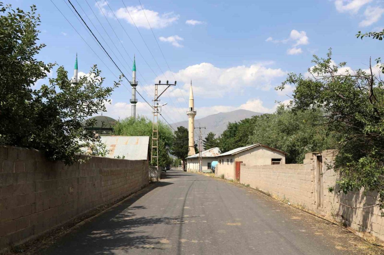 Terör baskınının yaşandığı Uluköy’de 30 yıldır silinmeyen izler