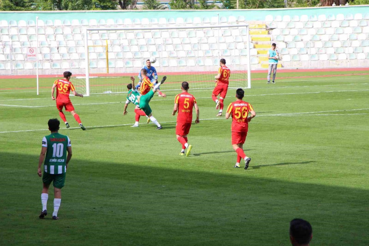 TFF 3. Lig: Amasyaspor: 0 - İdaş Çatalcaspor: 0