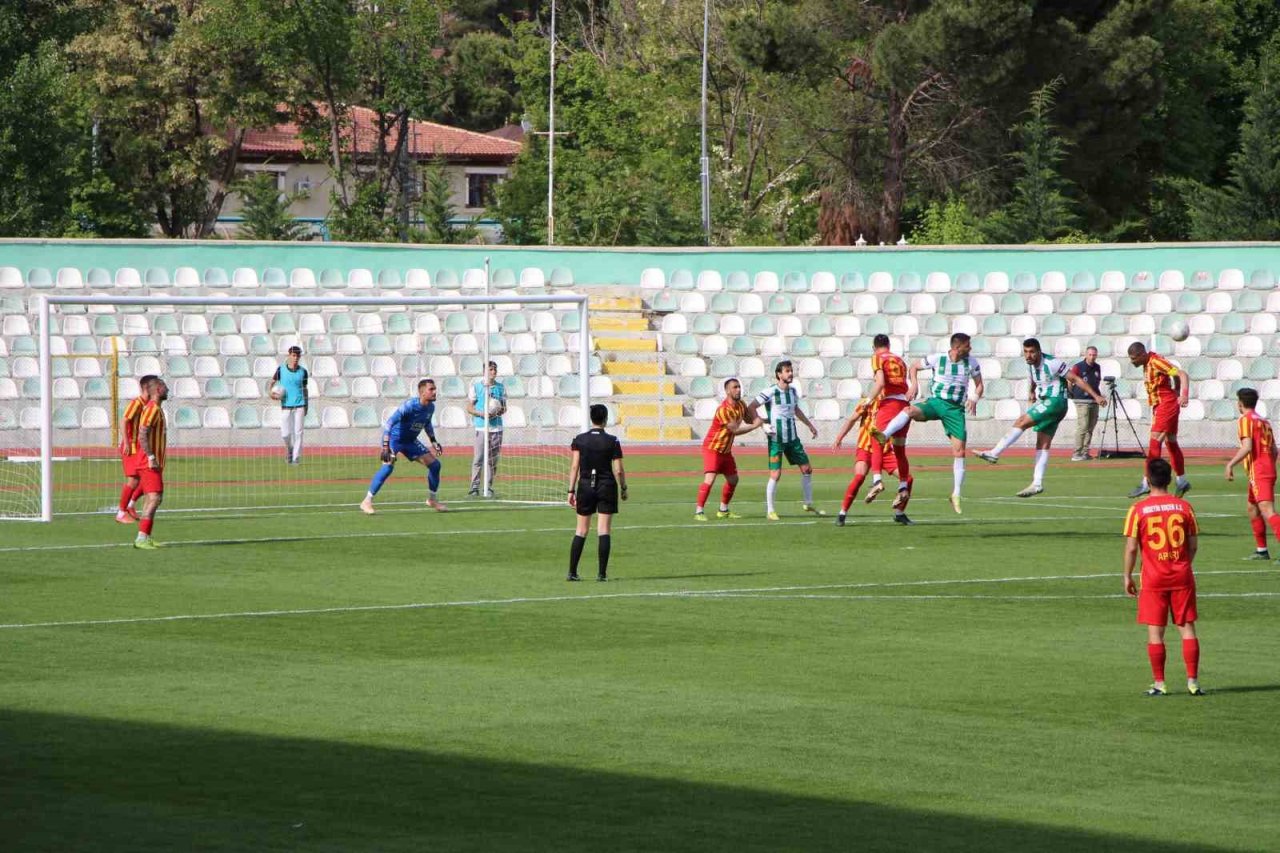 TFF 3. Lig: Amasyaspor: 0 - İdaş Çatalcaspor: 0