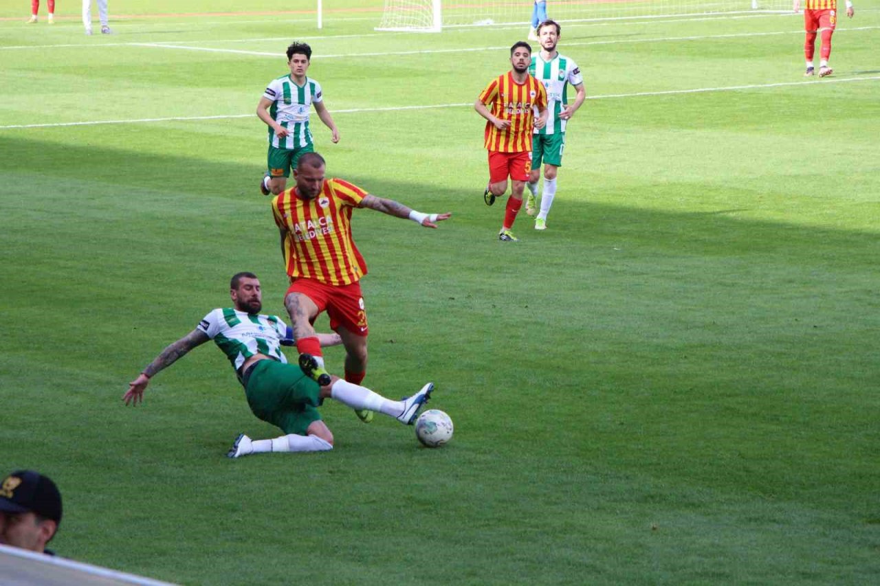 TFF 3. Lig: Amasyaspor: 0 - İdaş Çatalcaspor: 0