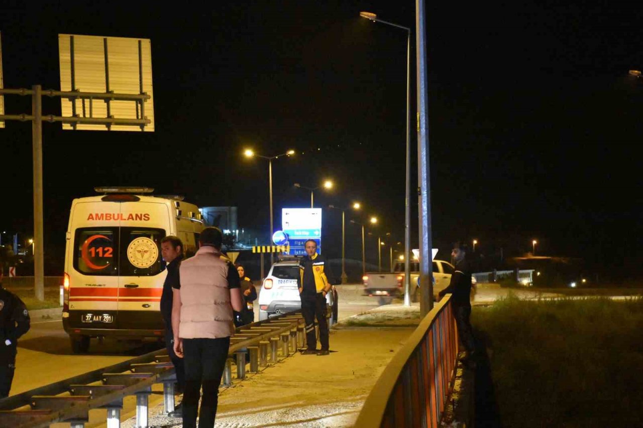 İntihara kalkışan genç D100’ü trafiğe kapattı