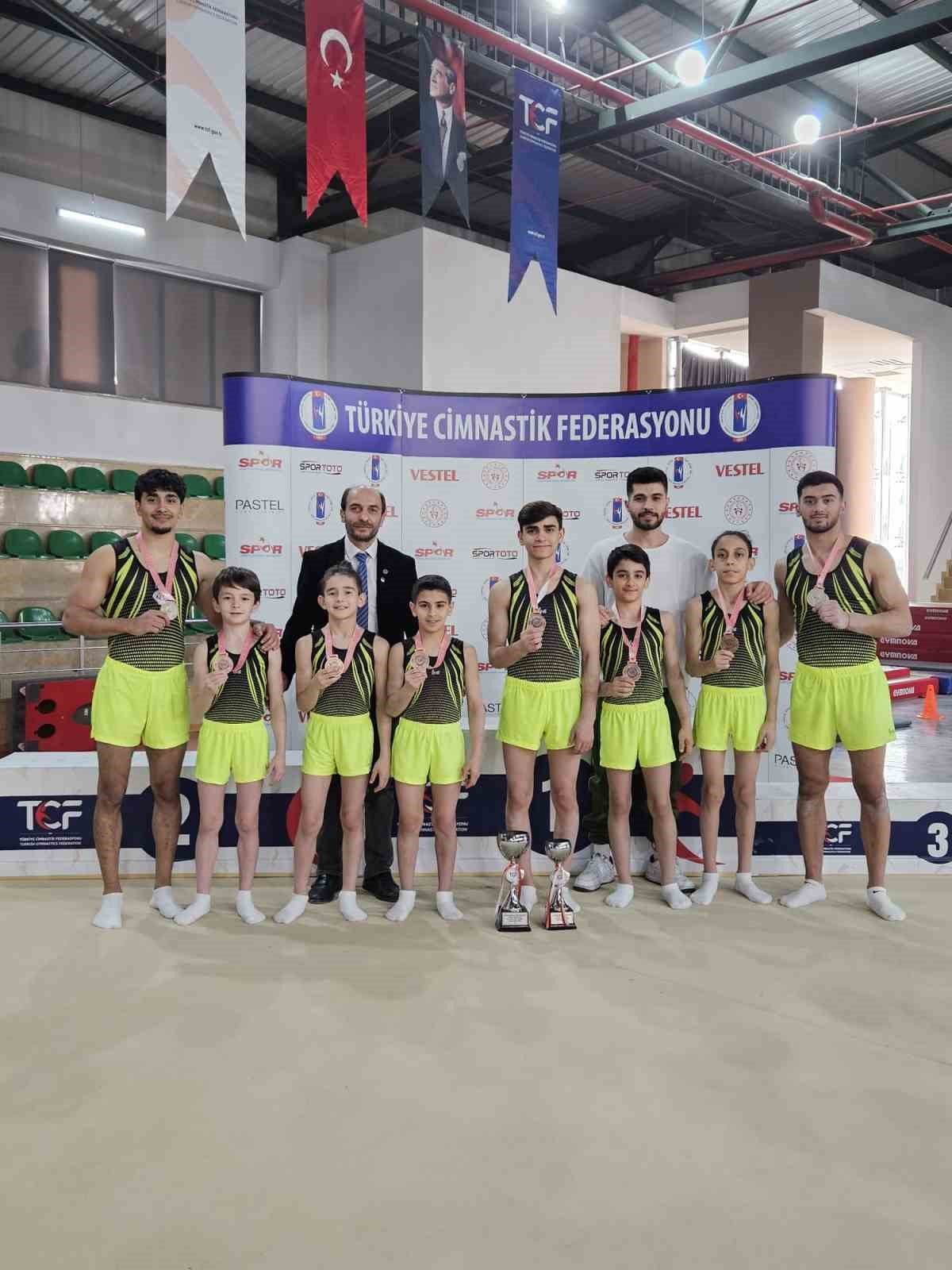 Kayseri ekibi Jimnastikte Türkiye ikincisi oldu