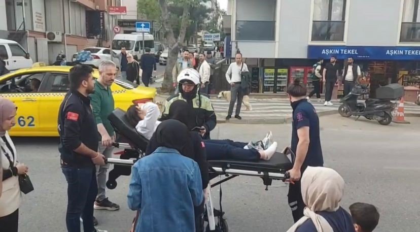 Ümraniye’de otomobilin yayaya çarptığı anlar kamerada