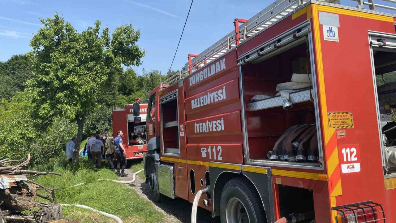 Evde yangın çıktı, 92 yaşındaki kadın canını zor kurtardı