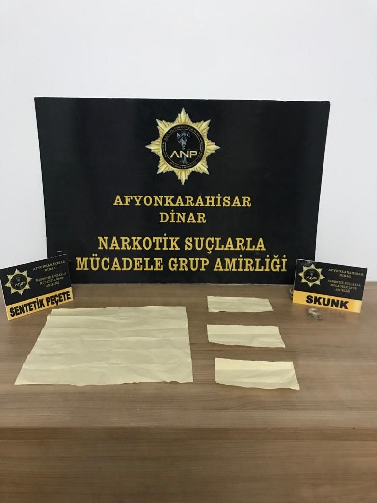 Durdurulan araçlarda uyuşturucu ile yakalanan 9 kişiden biri tutuklandı