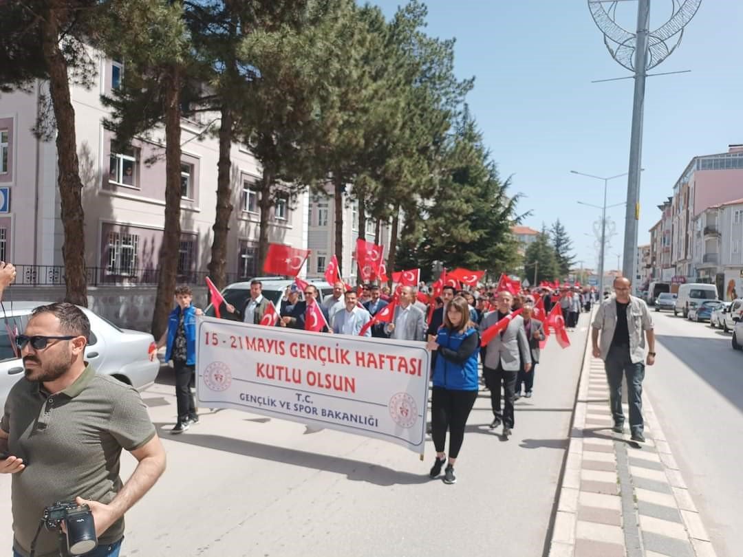 Şuhut’ta ‘Gençlik Yürüyüşü’