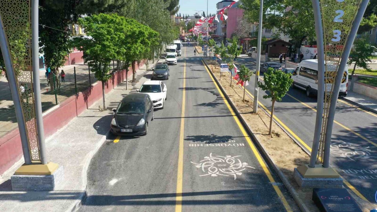 Aydın Büyükşehir Belediyesi Aydın’ın yollarını yenilemeye devam ediyor