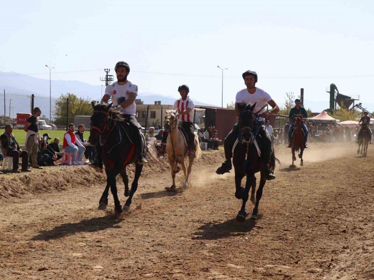 Yenipazar’da rahvan at yarışı heyecanı yaşanacak