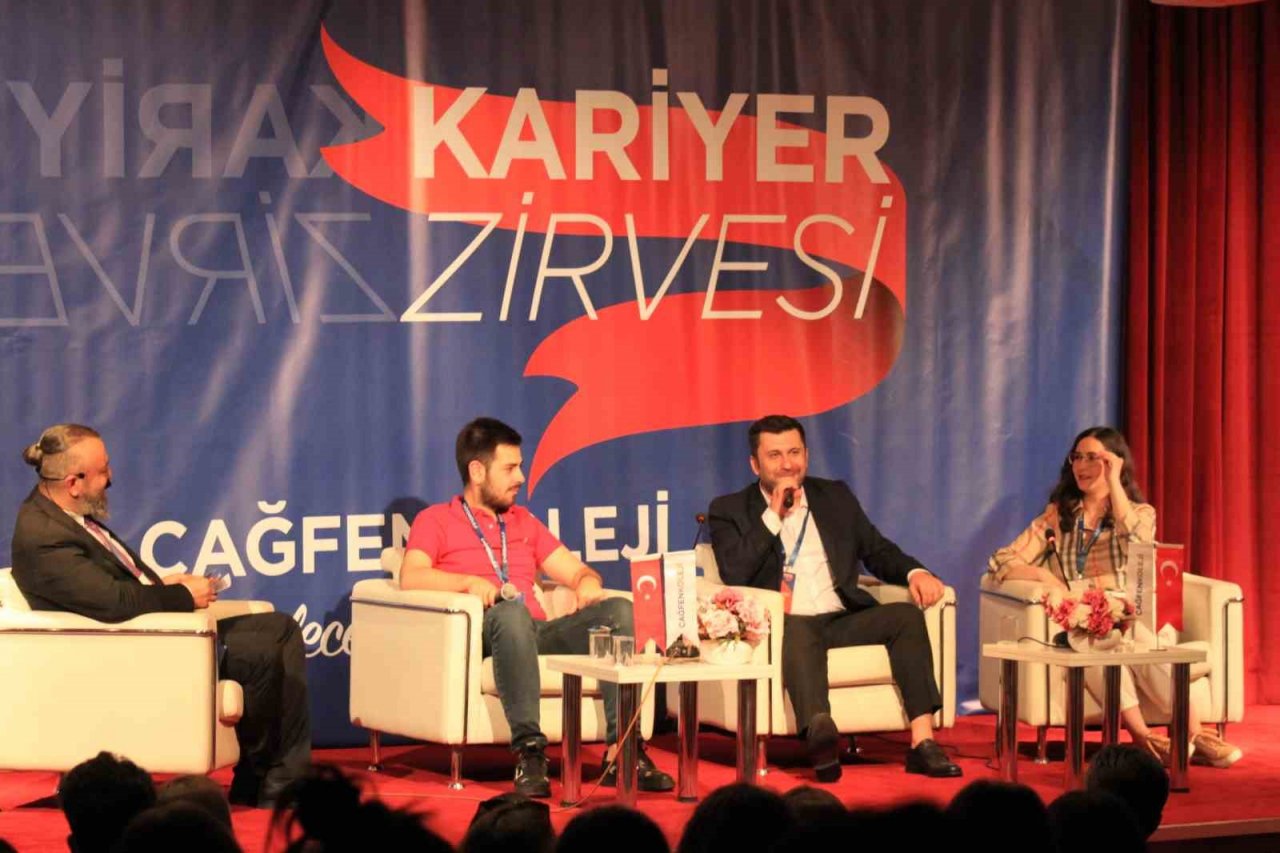 Çağfen öğrencileri ve mezunları 4’üncü Kariyer Zirvesi’nde buluştu