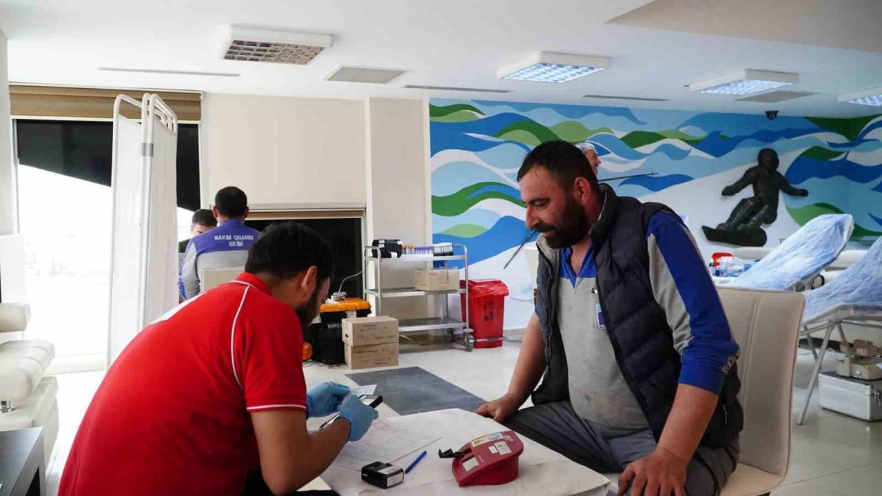 Erciyes A.Ş. personelinden Kızılay’a kan desteği