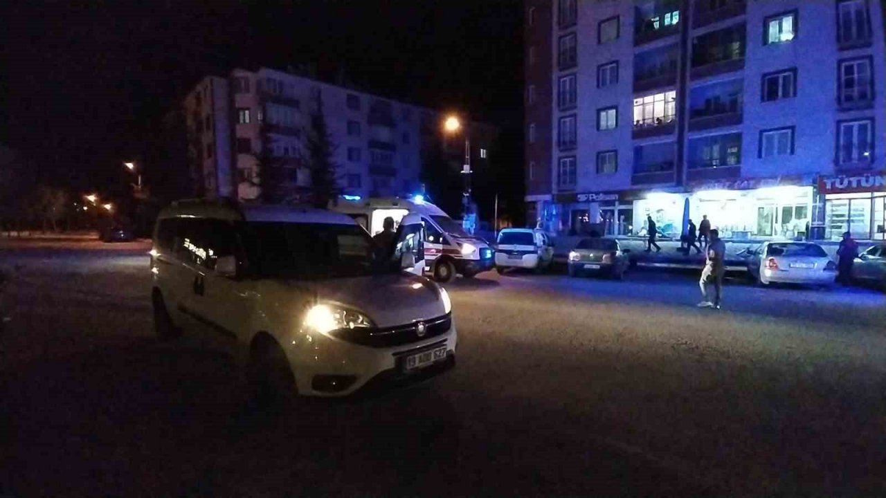 Çorum’da baba-oğlun bıçaklandığı kavga kamerada