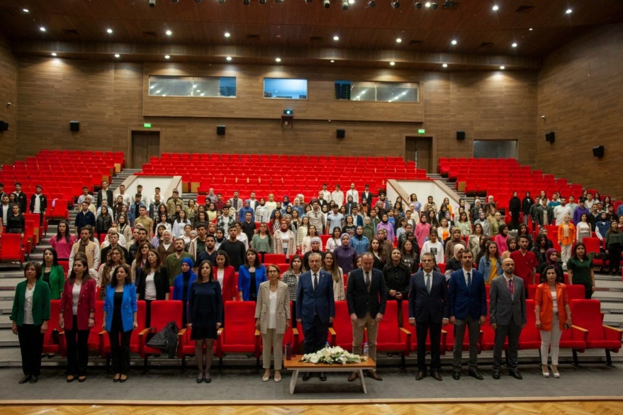 EBYÜ’de Hemşirelik Haftası kutlandı