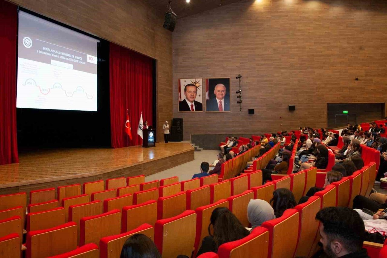 EBYÜ’de Hemşirelik Haftası kutlandı