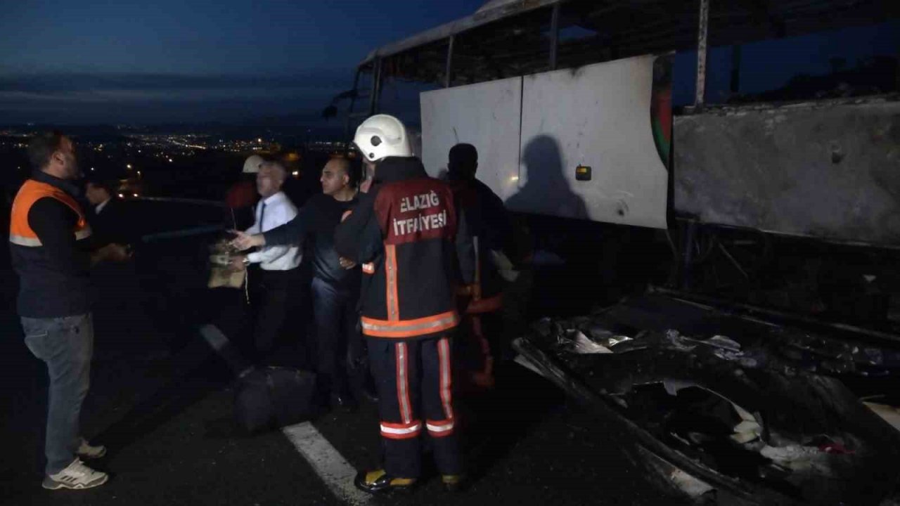 Elazığ’da faciadan dönüldü: Yolcu otobüsü alev topuna döndü