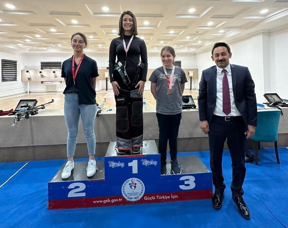 Erzincan’da atıcılık il birinciliği müsabakaları yapıldı