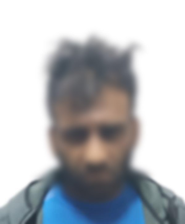 İstanbul’da bisikletle minibüsten matkap çalan hırsız yakalandı