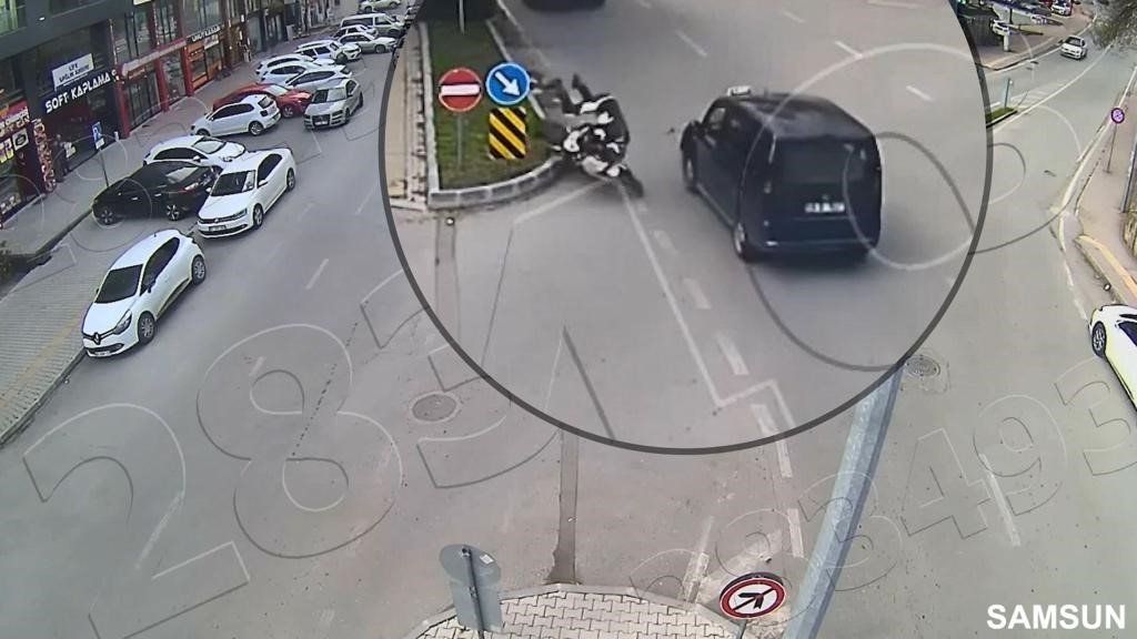 Motosiklet kazaları kamerada