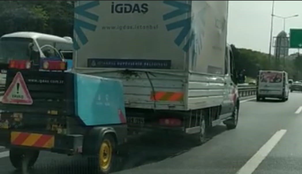 İGDAŞ aracının tehlikeli yolculuğu kamerada
