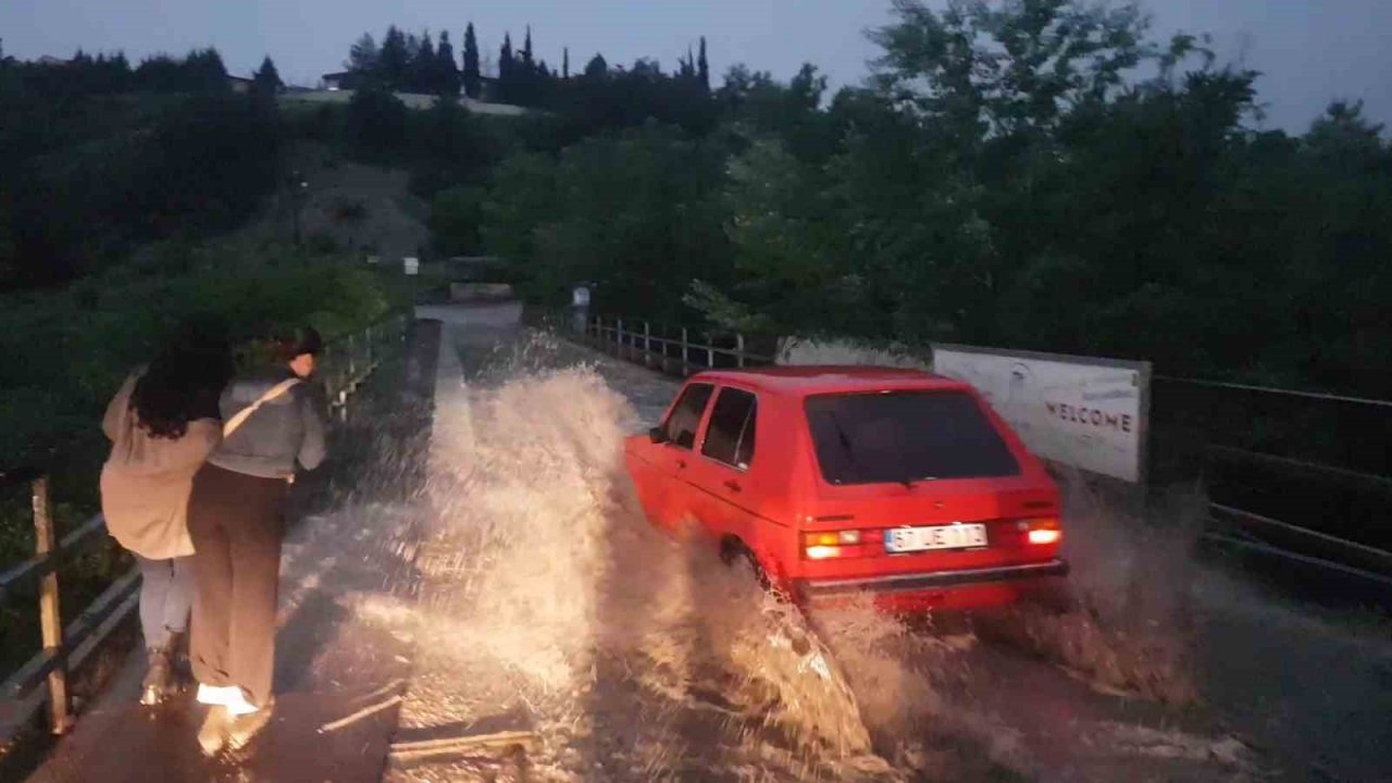 Karabük’te dolu ve sağanak etkili oldu