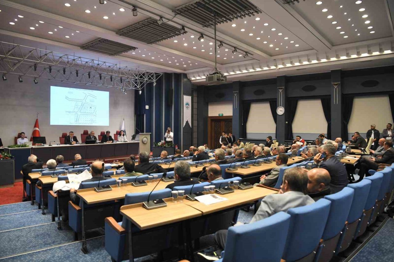 Büyükşehir Belediye Meclisi toplandı