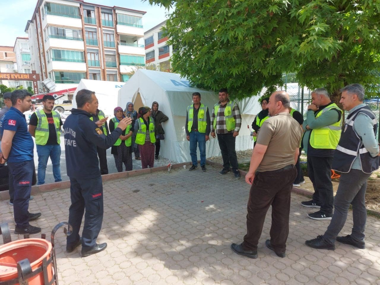İtfaiyeden çadır ve konteyner yangını uyarısı