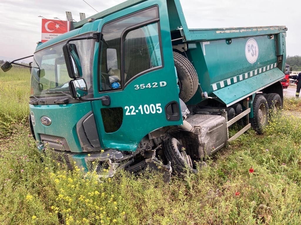 Manisa’da zincirleme kaza: 12 yaralı