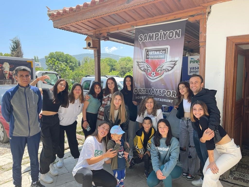 Ege Yıldızları hokey takımının adı Ortaköy Spor olarak değiştirildi